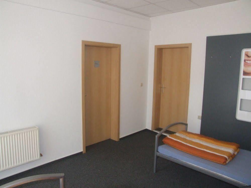 Hostel Vorharz Aschersleben Esterno foto